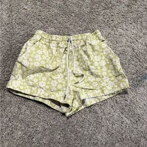 Forever 21 Floral Yellow Women's Athletic Shorts